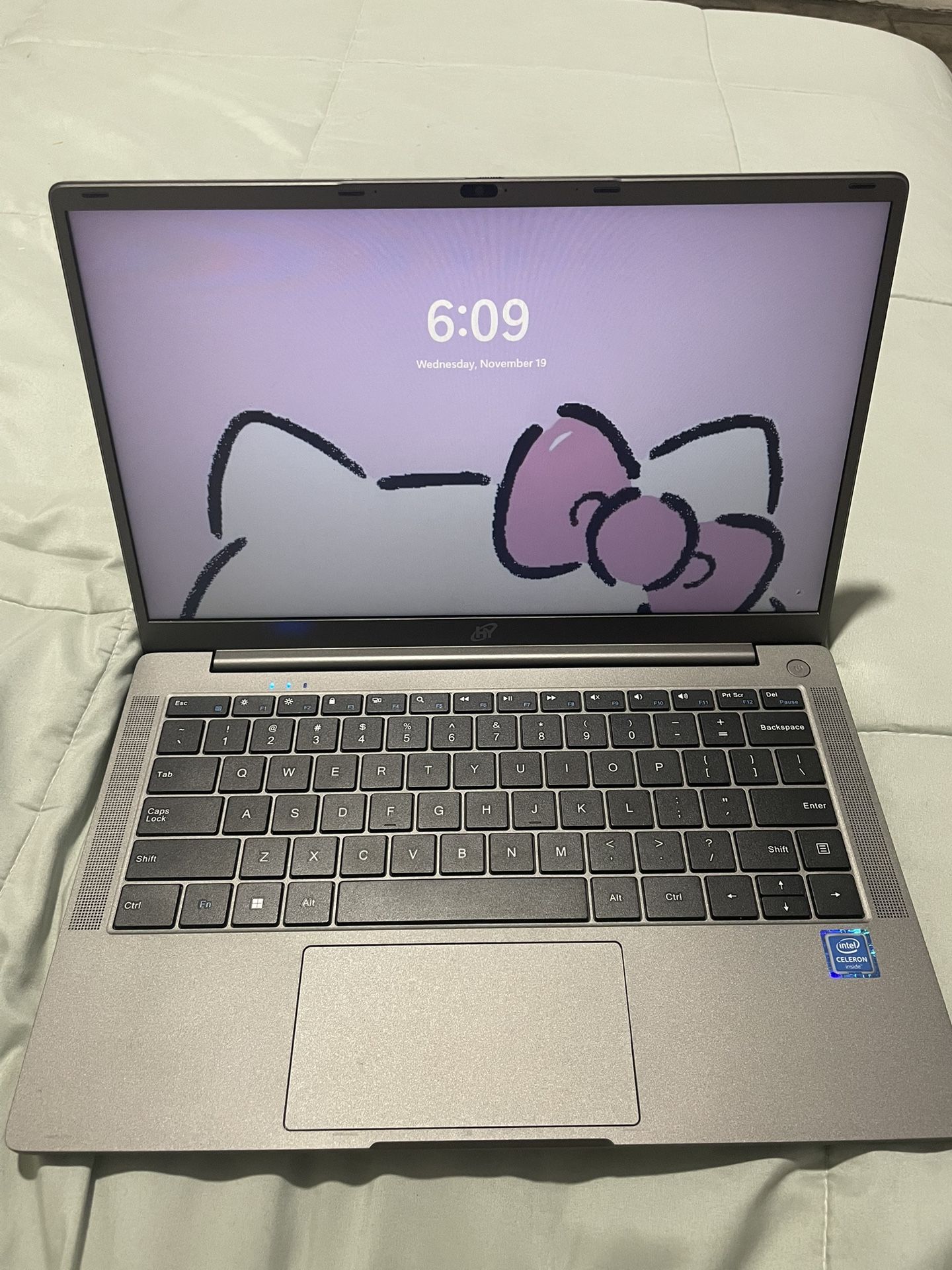 Hyundai Laptop (HYbook)
