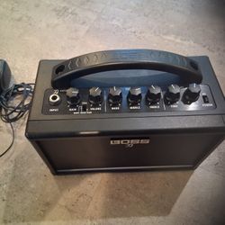 Boss Mini Amp, See Pictures. Clean 