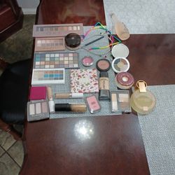 Maquillaje Y Accesorios