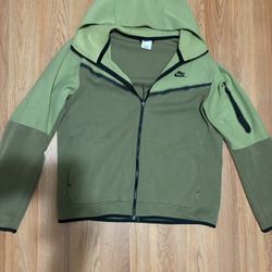 green nike tech old gen hoodie 