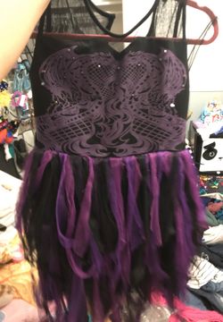 Mal from disney descendants dress size 9/10