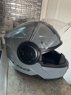 LS2 helmet size XL