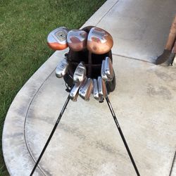 Taylormade Golf Club Set