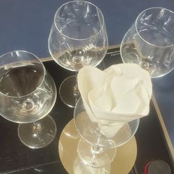 8 Wine goblets