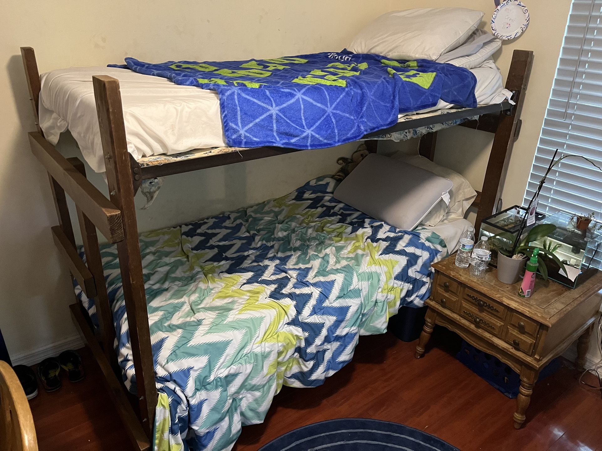 Wooden Twin Bunk Bed - No Mattresses or slats