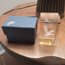 3D Eagle And Flag Laser Etched God Bless America Crystal Cube Paperweight
