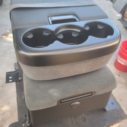 Silverado Sierra gray trifold  center console jump seat