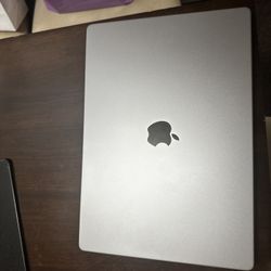 Apple M2 MacBook Pro 16in 