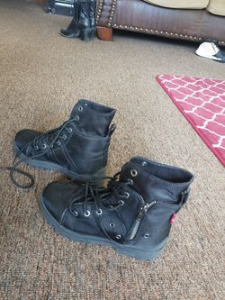 Boots Levi's. zide 2m (20dls -- Rute66 zide 5m (10dls)-- Aqua side 3-4(5dls)