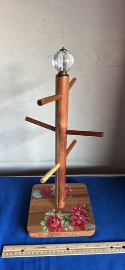 Pioneer woman mug tree
