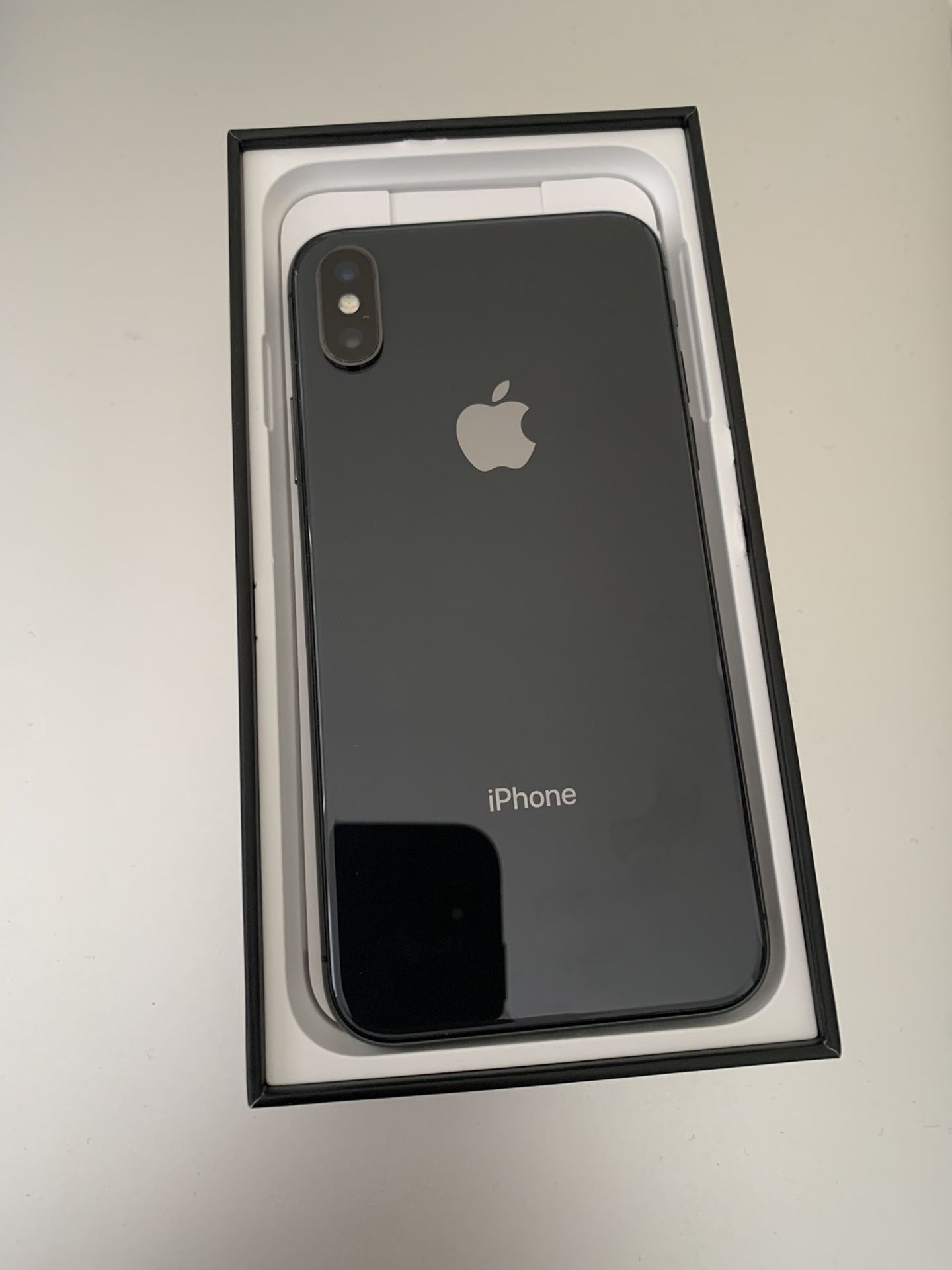 Iphone X 64GB ANY CARRIER JET GRAY