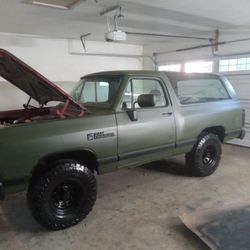 1990 Dodge RAM Charger
