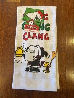 Christmas Holiday - Brand New 2 Pack Kitchen Towels - Peanuts Snoopy Woodstock