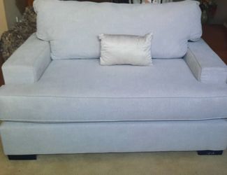 Couch love seat