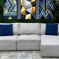 Gray Modular Sleeper Sectional Couch w/ Reversible Chaise  (Free Delivery 🚚) 