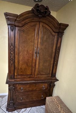 Armoire dresser