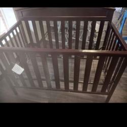 4 In 1 Crib W/ Mattress