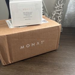 Monat Berry Refined Scrub