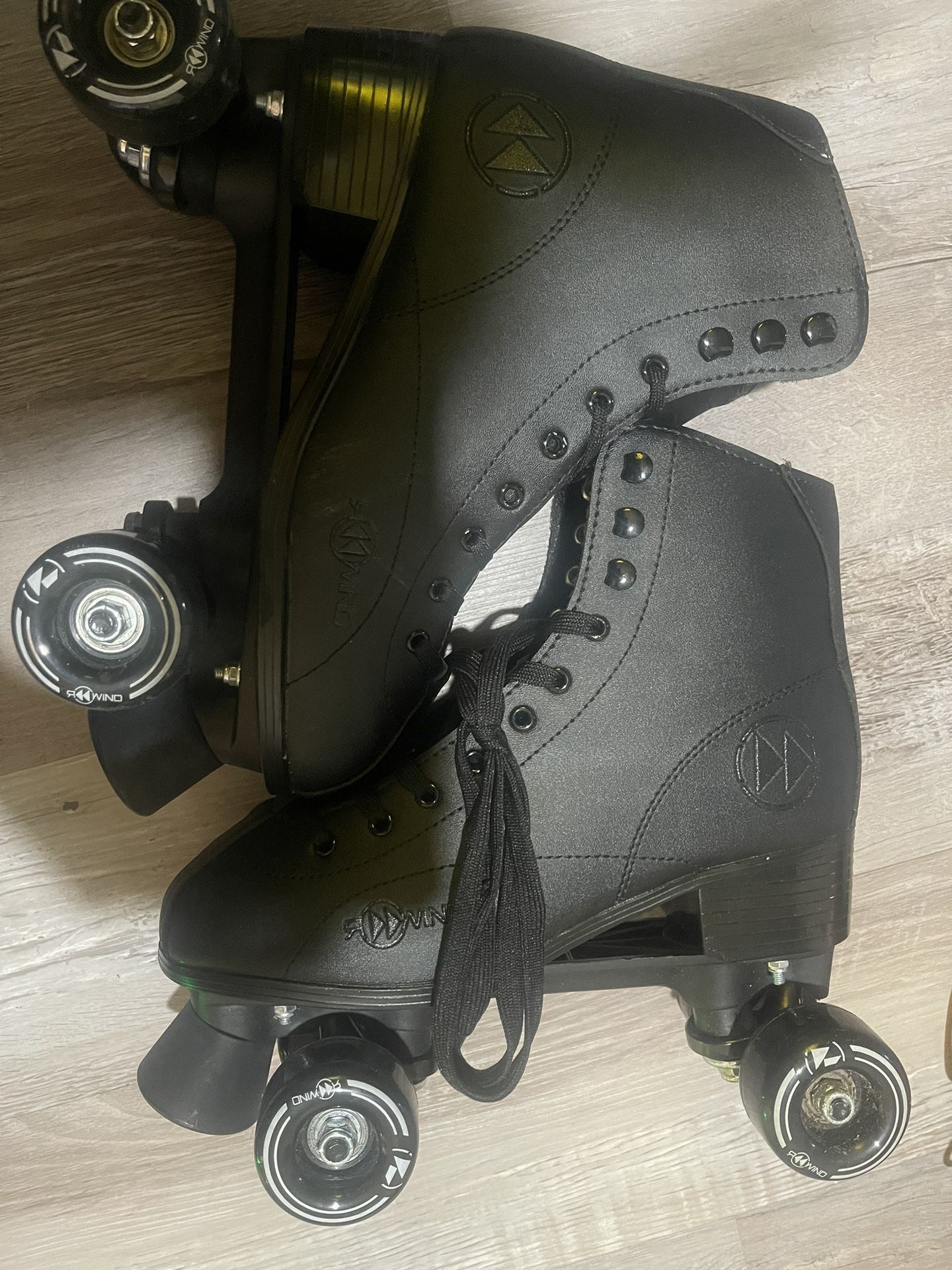 Size 10 Skates