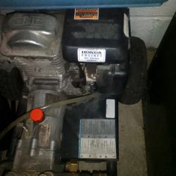 Excell 2400 PSI pressure washer