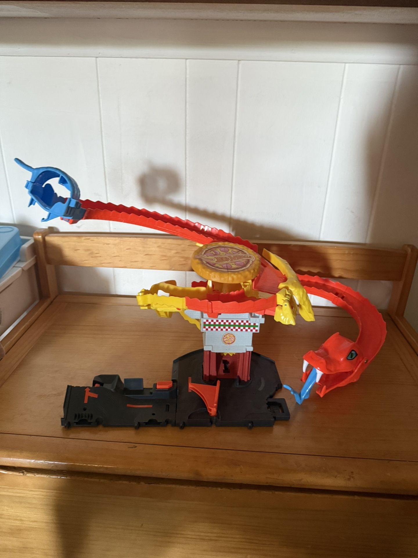 Hot Wheels Snake Track