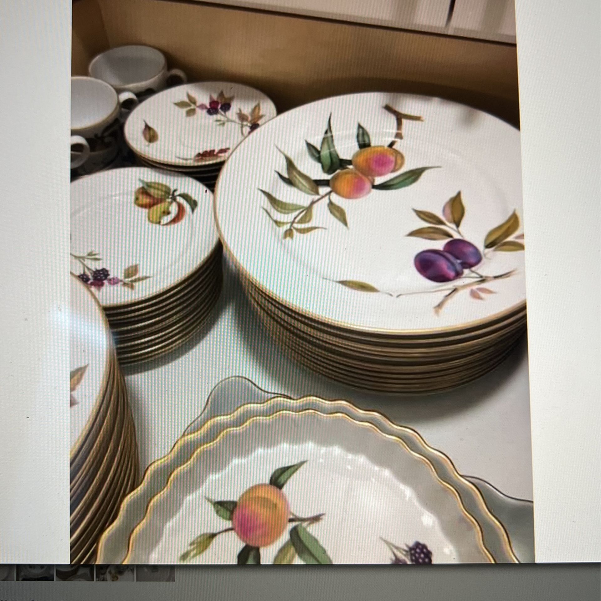 Royal Worcester "Evesham Gold" English Porcelain China - 78 Piece Set