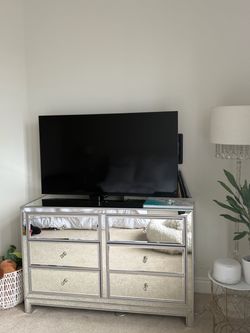 Mirrored Glam 6-Drawer Dresser — No Defects, Must Go
