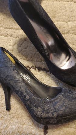 Women's heel size 7. Worn 3 times