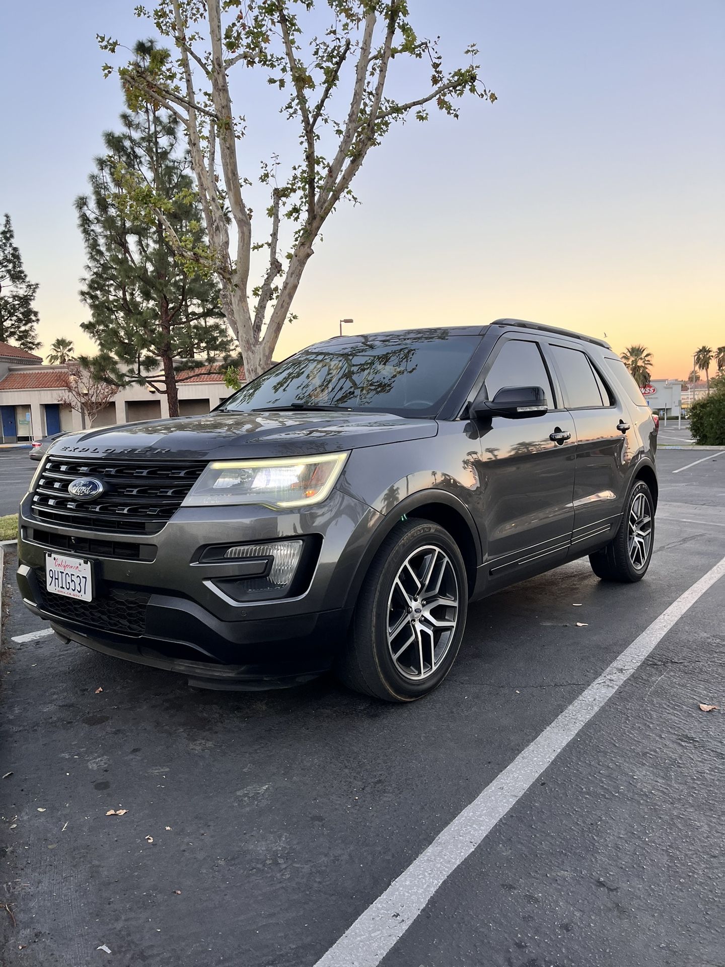 2016 Ford Explorer