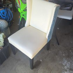 3 Chairs 