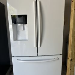 36” White Samsung Frenchdoor Fridge 