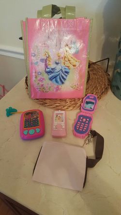 Girls cellphone lot 6.00 takes all