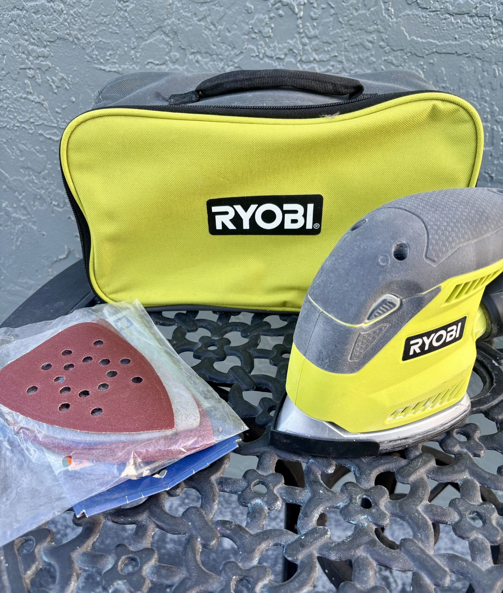 RYOBI 5.5” Corner Cat Sander
