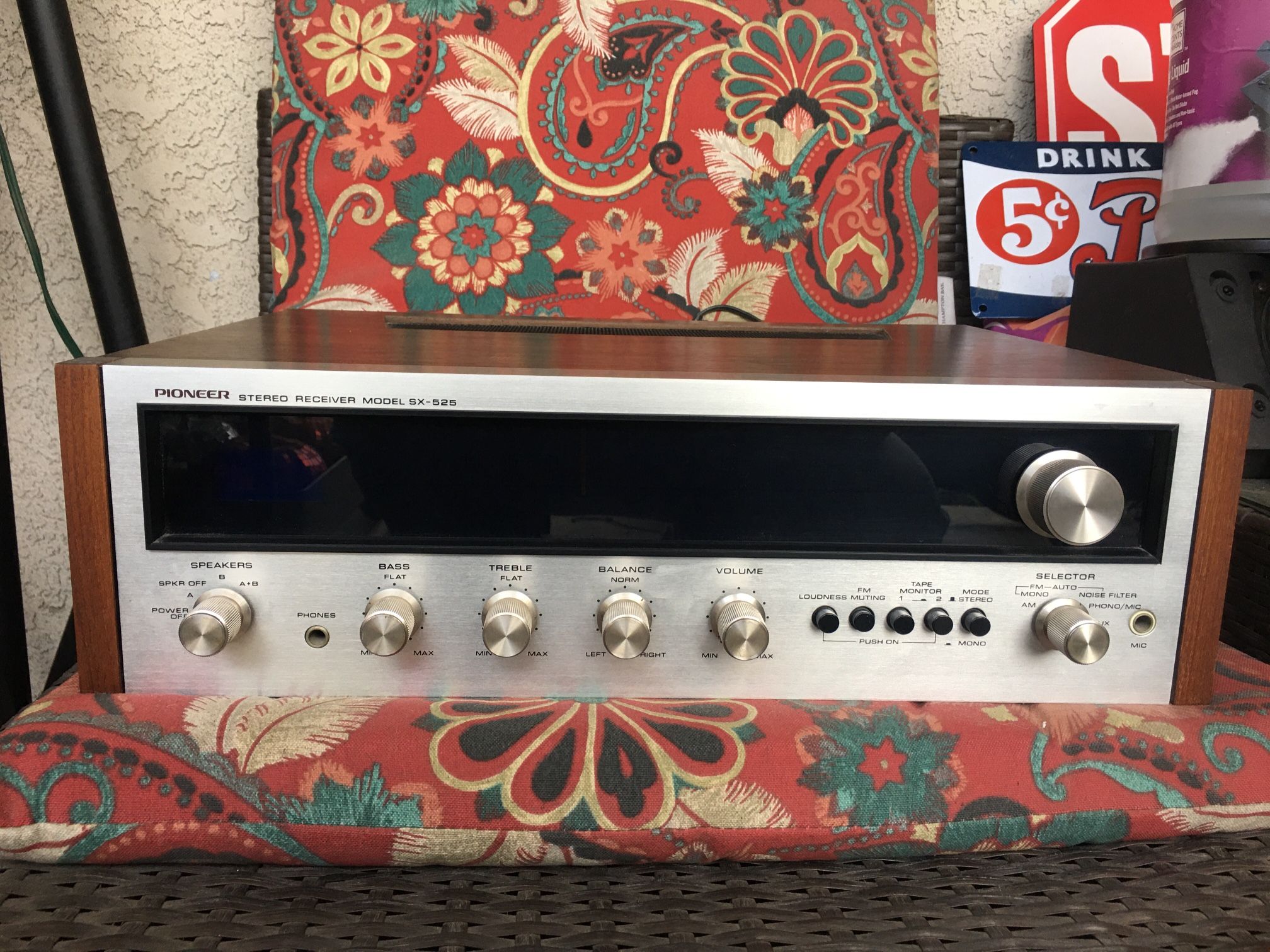 PIONEER STEREO RECEIVER MODEL SX 525
