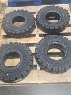 *NEW* 5.00-8 Solid Rubber Forklift Tire - Solideal Magnum Quick-Fit - Flat Proof