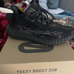 Yeezys 350 - Size 5