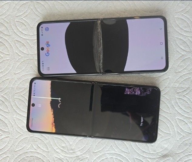 (2) Flip 3 (AT&T & TMOBILE) $199