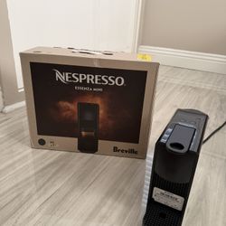 Nespresso Essenza Mini Black