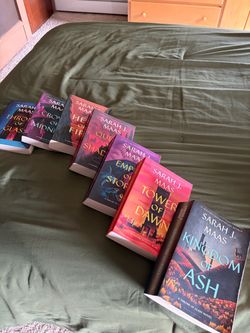 Throne of Glass Series by Sarah J. Maas – 7Books