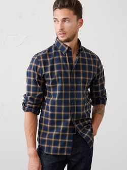 4 Men’s Banana Republic Shirts (S) + 2 Original Penguin Chinos 33x32