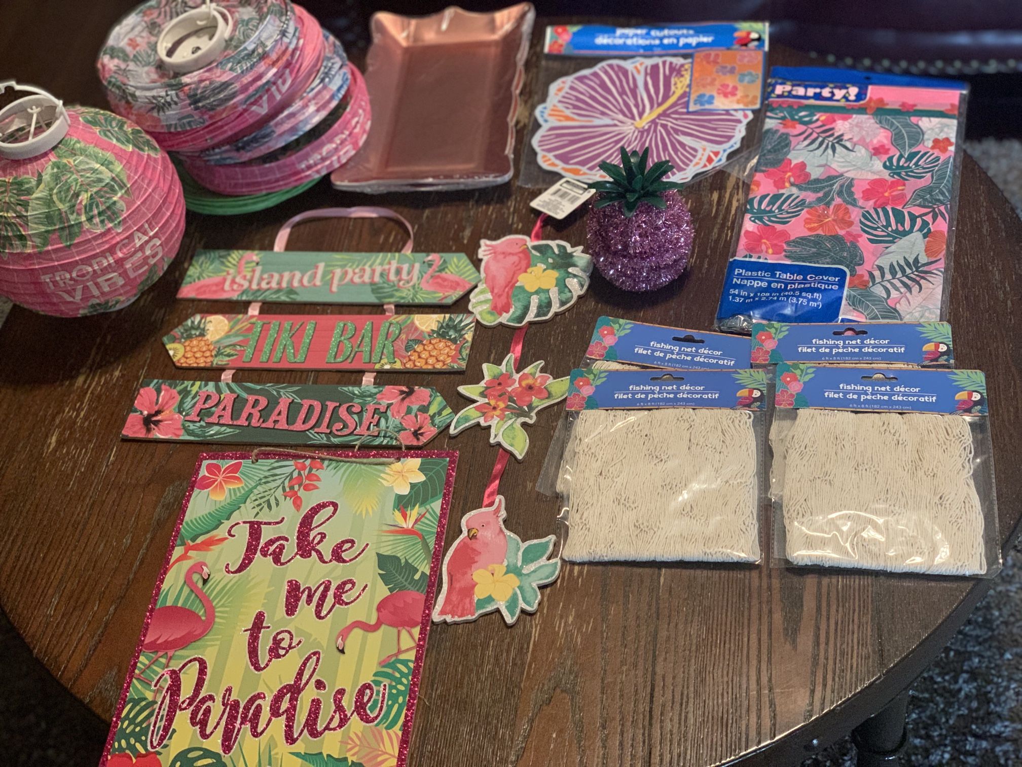 Tropical Party Decor