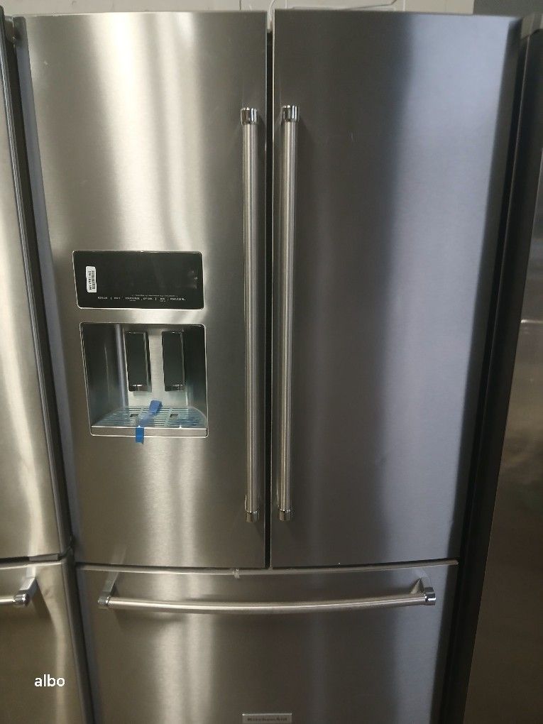 Brand New Kitchen Aid Stainless Steel Fridge Bottom Freezer 