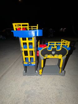 Batman Imaginext Batcave Playset
