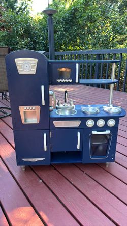 Play Kitchen