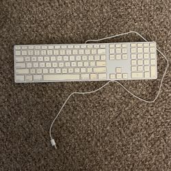 Full Size Apple Key Board W/Number Pad 