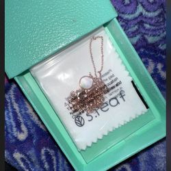 Mother Pearl, Rose, Gold Necklace
