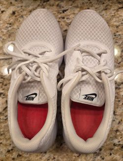 White Nike Size 7