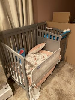Crib/Bed w/ Changer