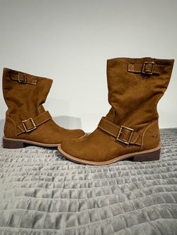 Brown boot 8.5
