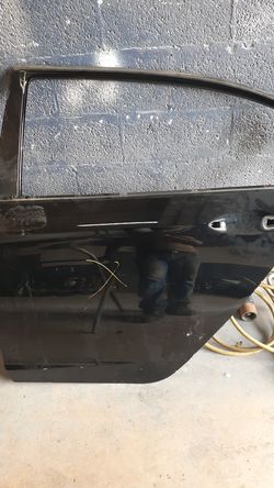 2013 to 2017 honda accord back door left side complete..$200